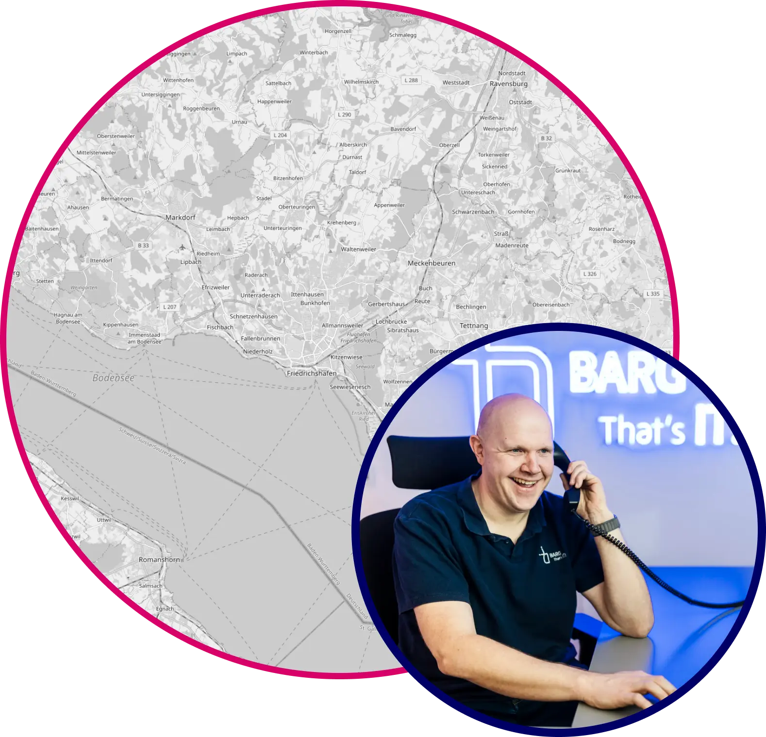 Mann mit Headset vor Karte und pinkem Rahmen, telefonierend